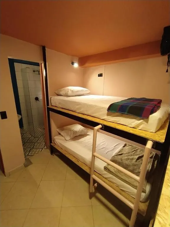 Hostal Casa Primavera Medellín 0*,  Colômbia